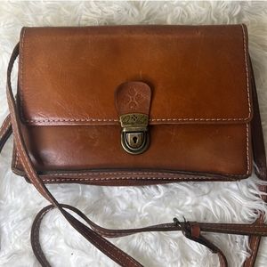 Patricia Nash Lanza Crossbody - classic style